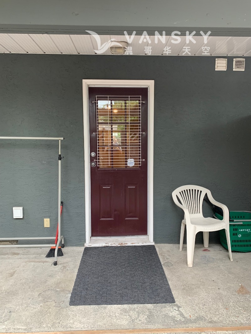 251215095103_Downstair entrance.jpg